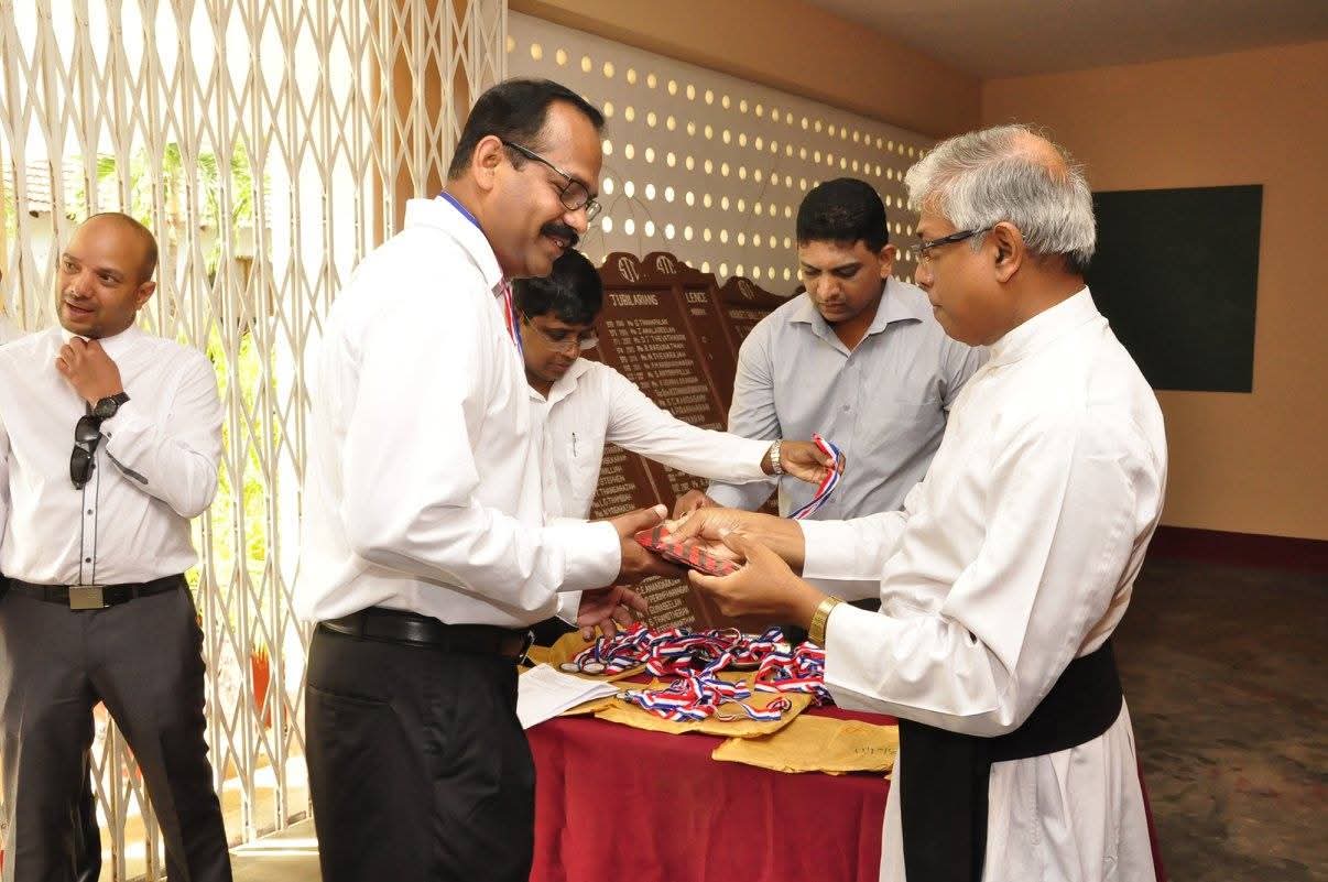 Souvenir Presentation