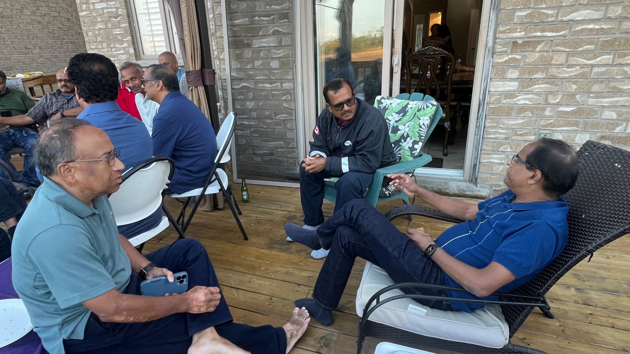Wide view of SJC85 friends on the deck